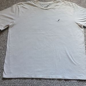 Tee shirt